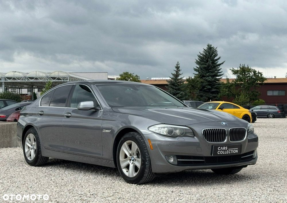 BMW Seria 5 528i xDrive Luxury Line - 2