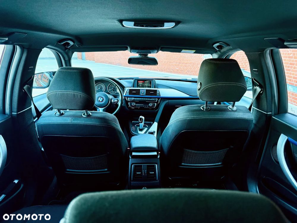 BMW Seria 3 320i - 13