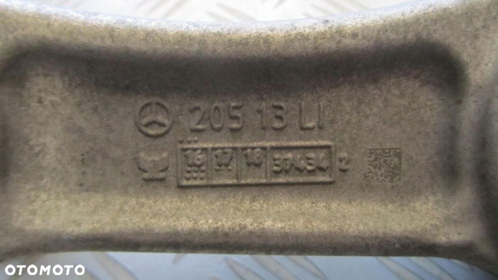 WAHACZ PRZÓD DOLNY MERCEDES W205,W213 - 2