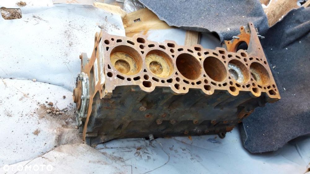 BMW e30 3.0 TDI  blok silnika pod stolik na  CZESCI silnik - 2