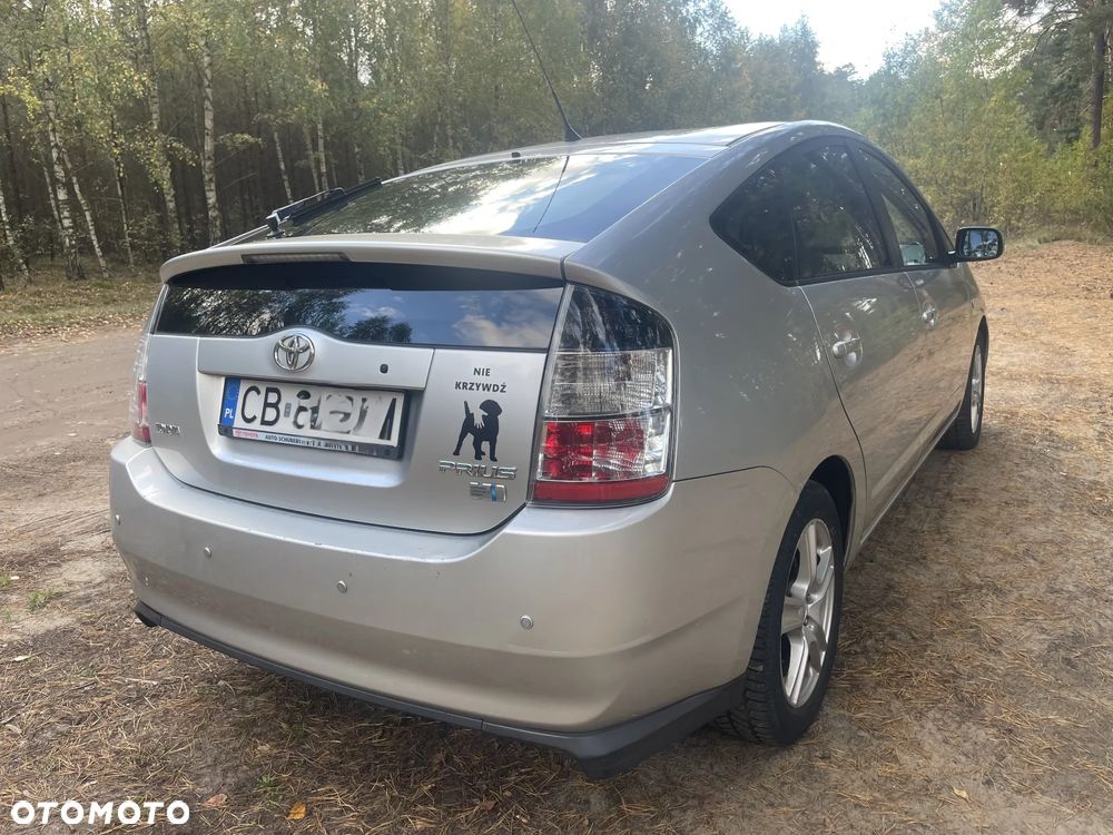 Toyota Prius 2005 photo 2