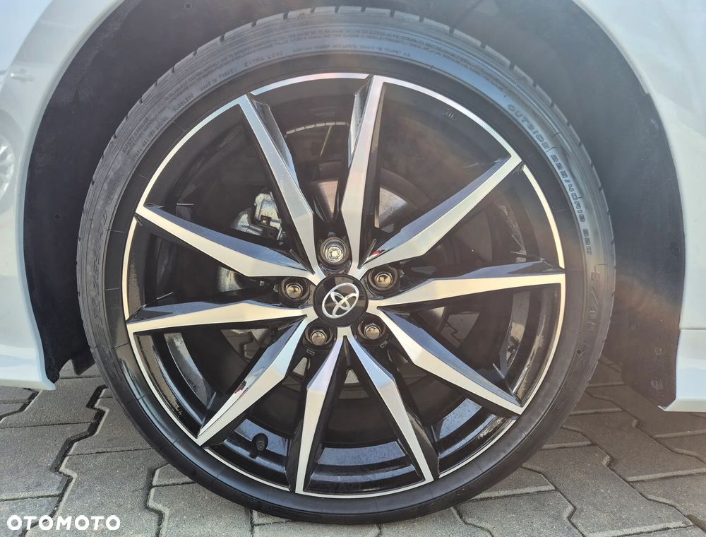 Toyota Corolla 1.8 Hybrid GR Sport - 23