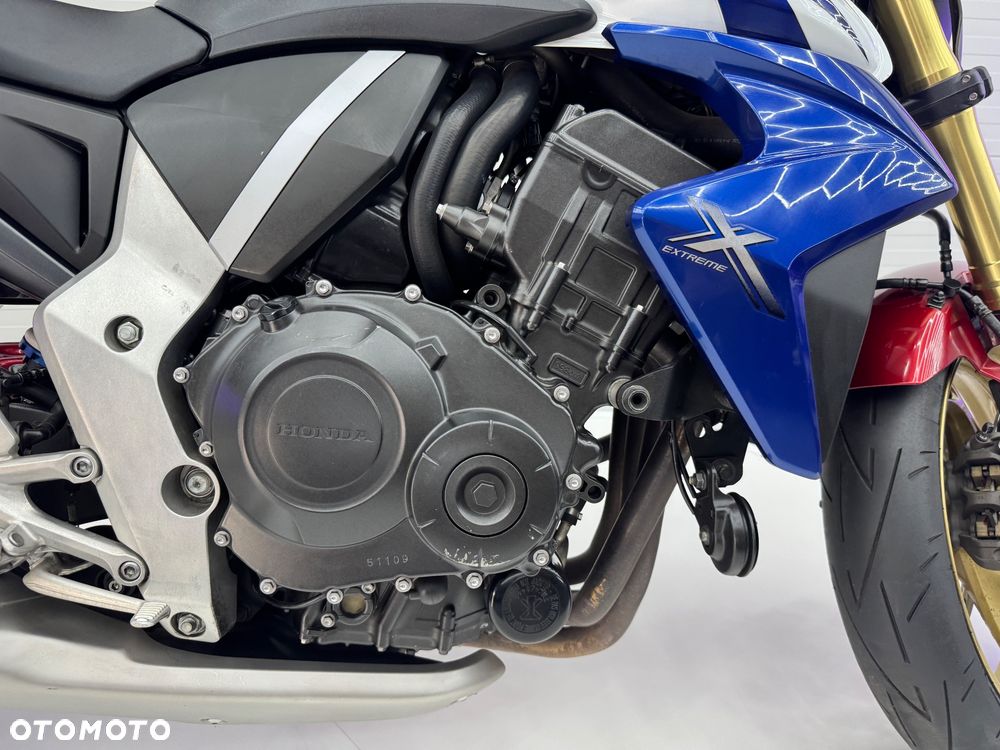 Honda CB - 23