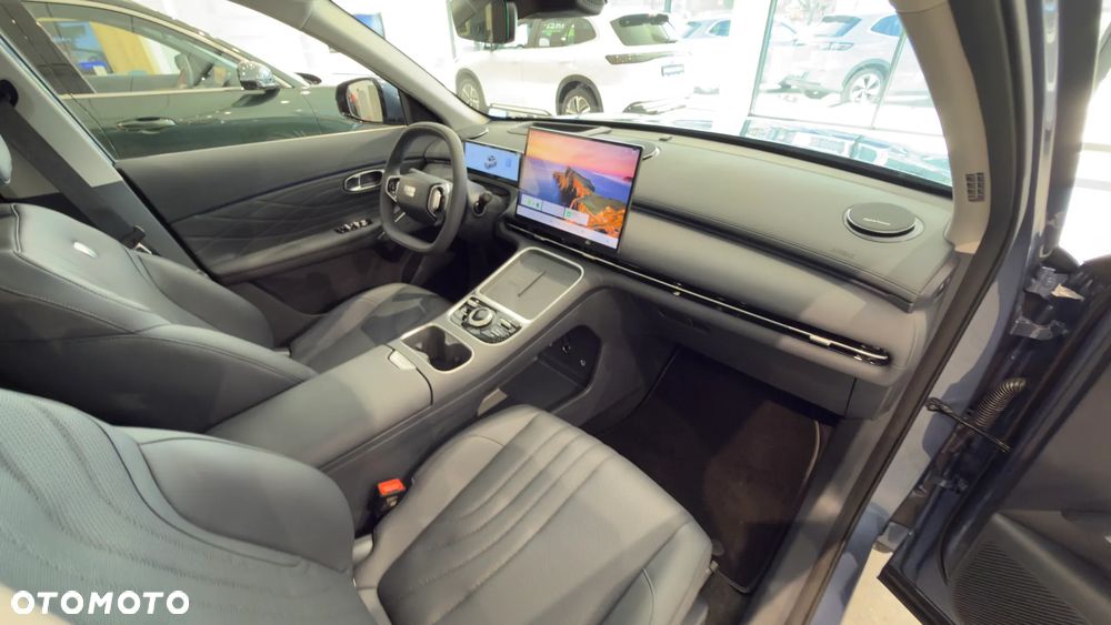 Geely Starray EM-i 1.5 PHEV Max - 12