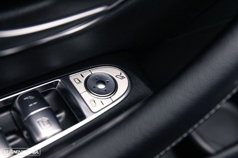 Mercedes-Benz E 300 e AMG Line - 48