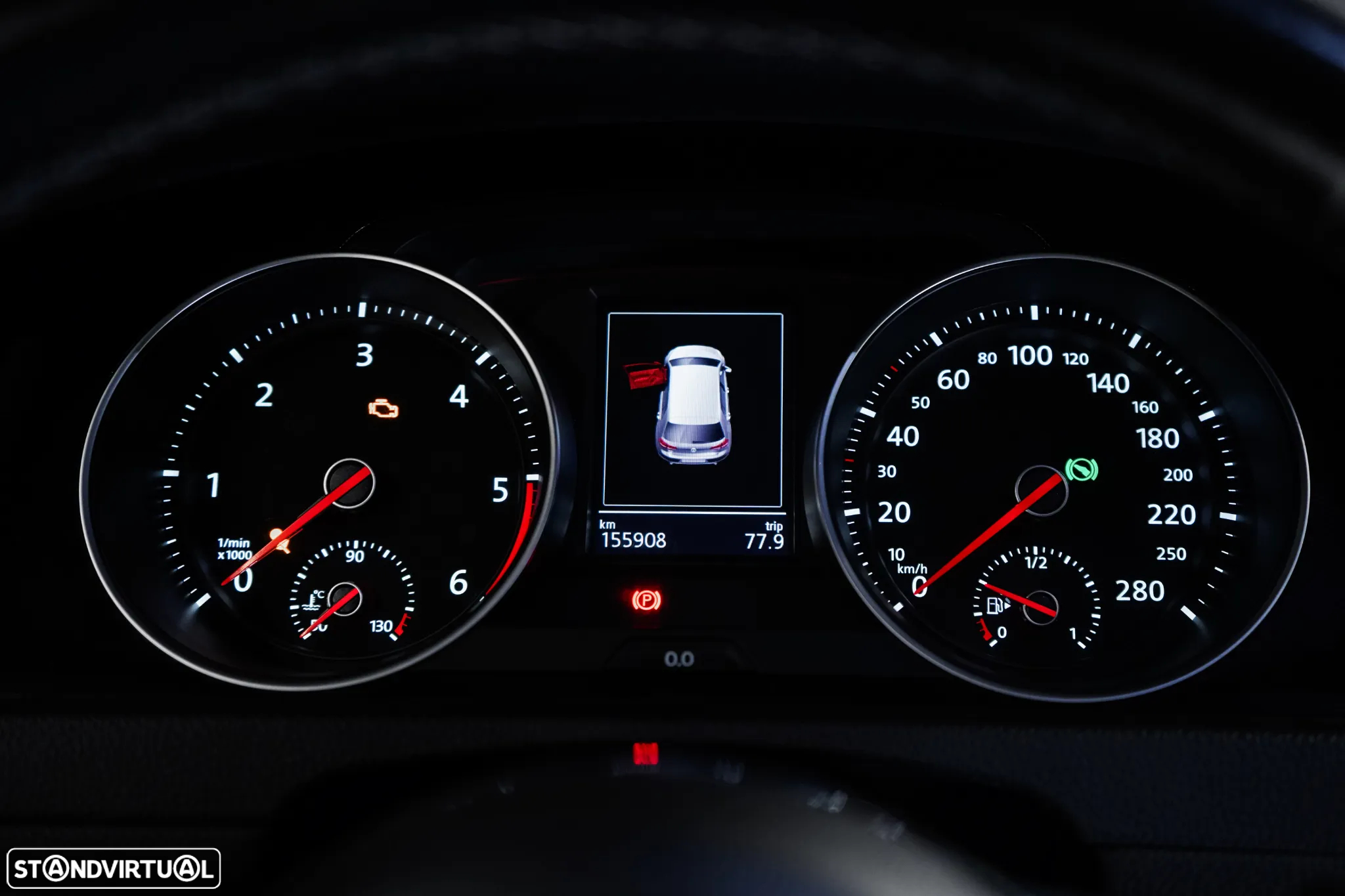 VW Golf 2.0 TDI GTD DSG - 32