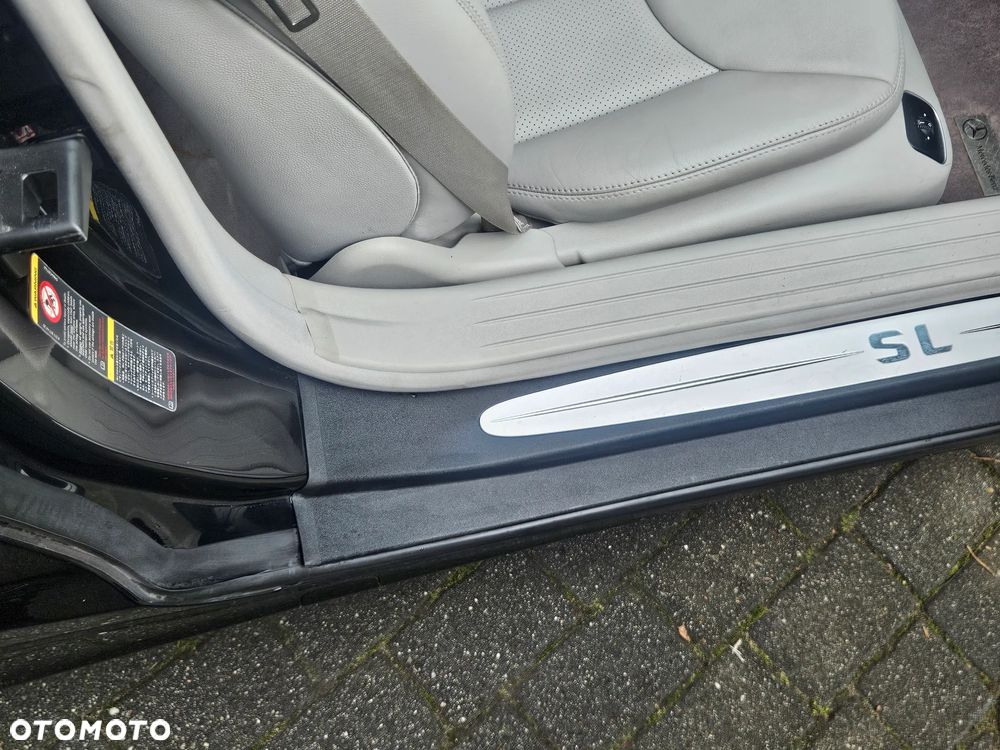 Mercedes-Benz SL 500 7G-TRONIC - 32