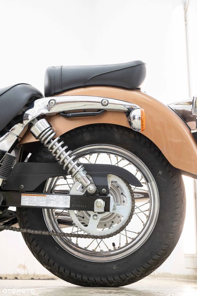 Suzuki Intruder - 34