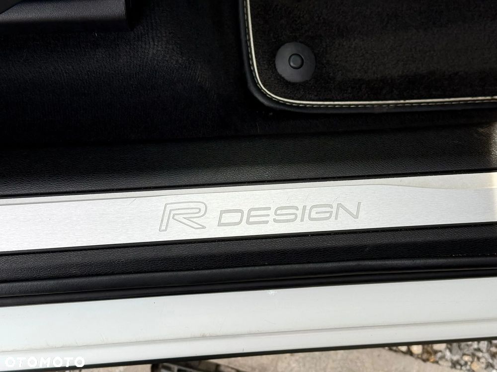 Volvo XC 60 D4 AWD R-Design - 26