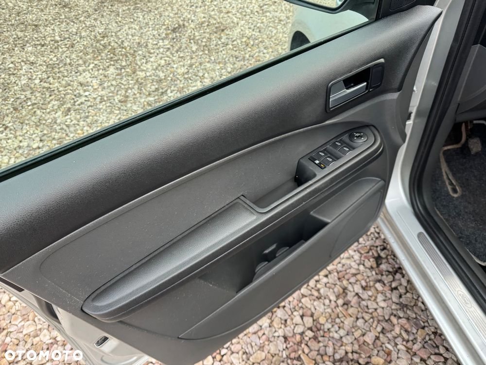 Ford C-MAX 2.0 Ghia - 18