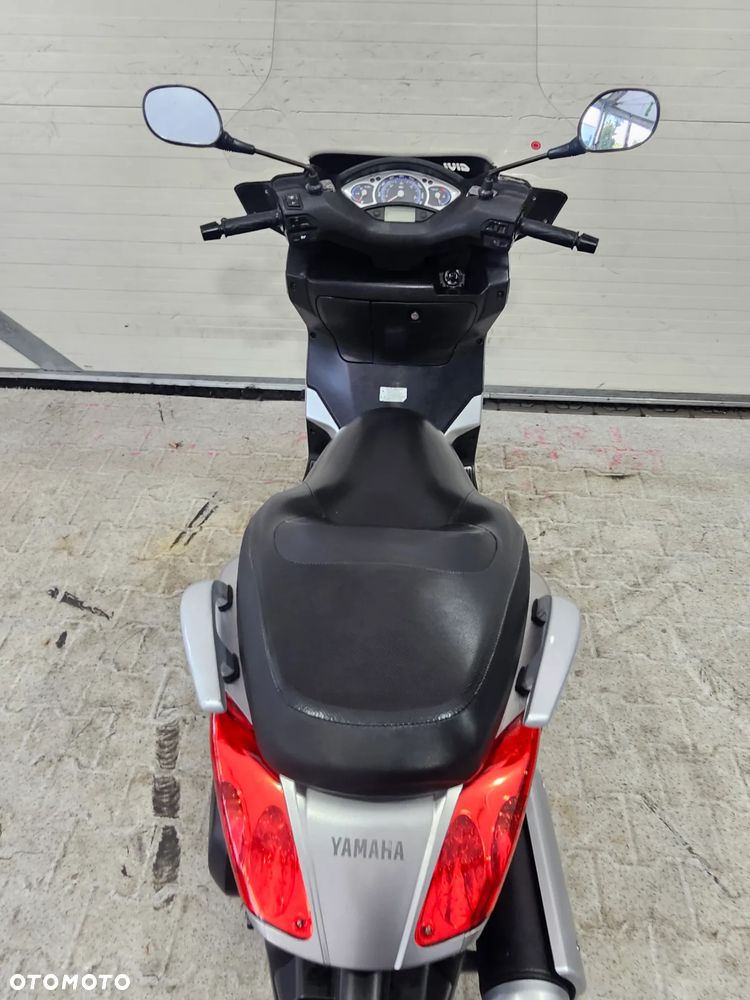 Yamaha X-max - 34