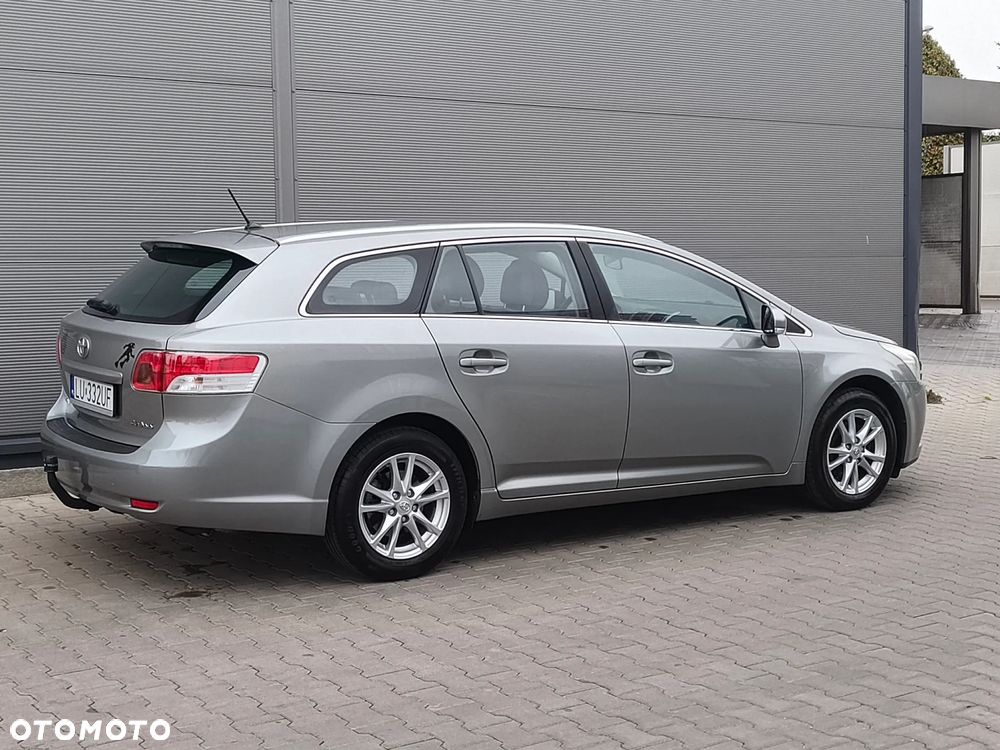 Toyota Avensis Combi 1.8 Edition - 4