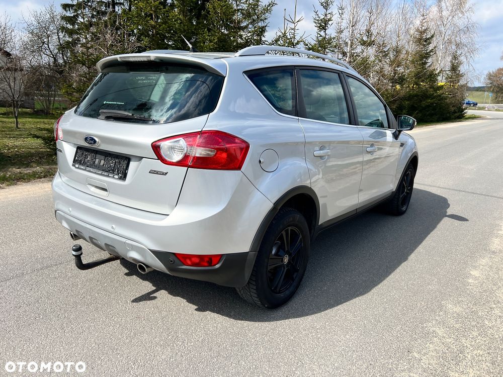 Ford Kuga 2.0 TDCi 2x4 Titanium - 10