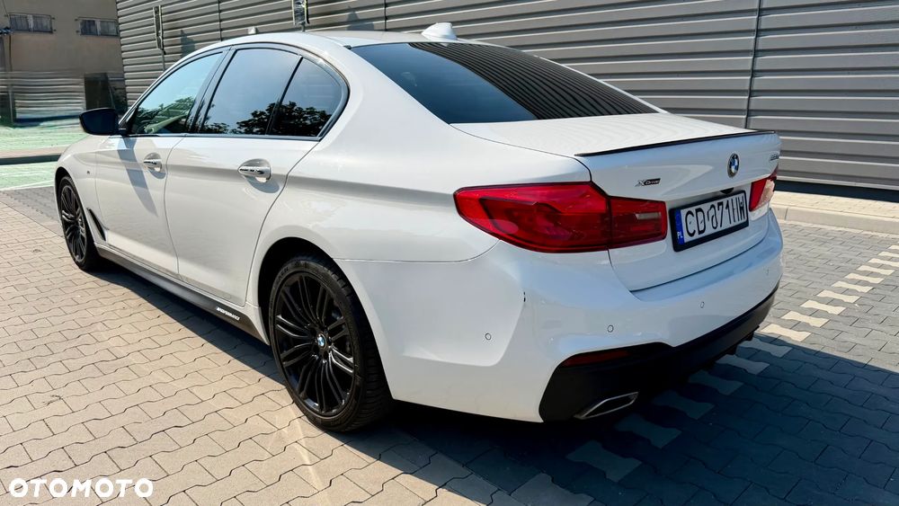 BMW Seria 5 520d xDrive M Sport sport - 9