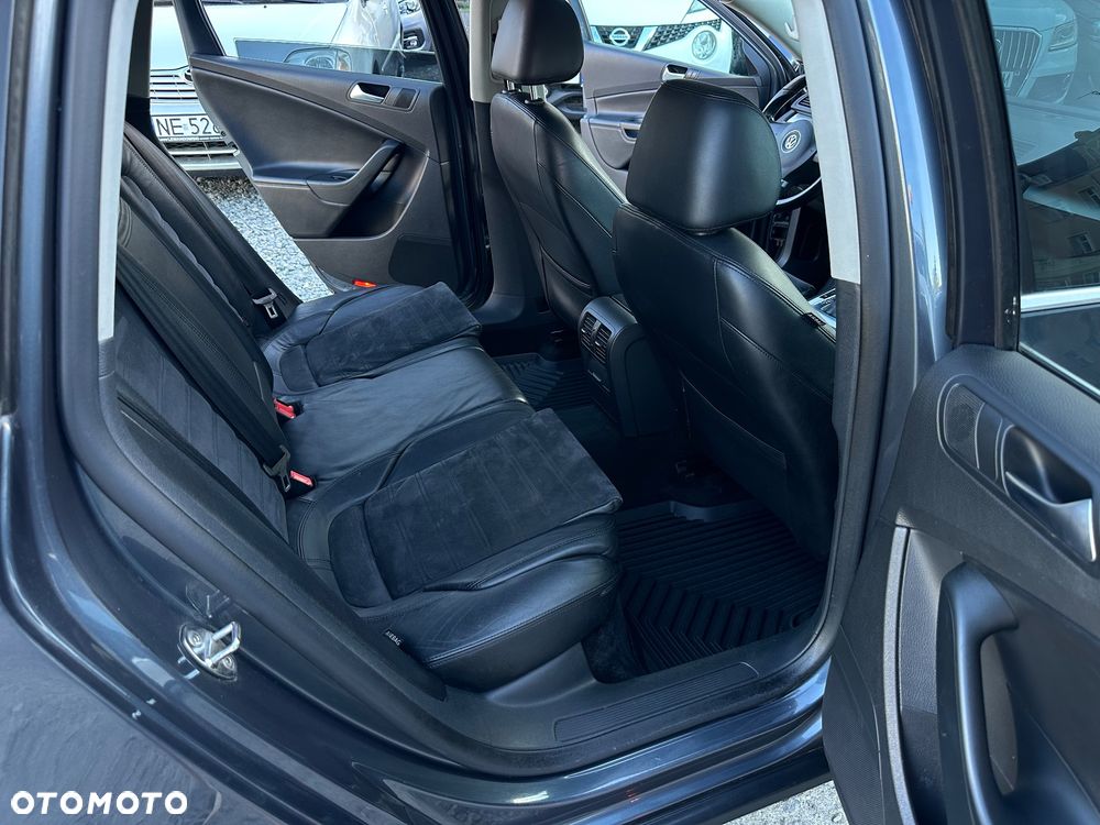 Volkswagen Passat 2.0 TDI DPF DSG 4Motion Highline - 26