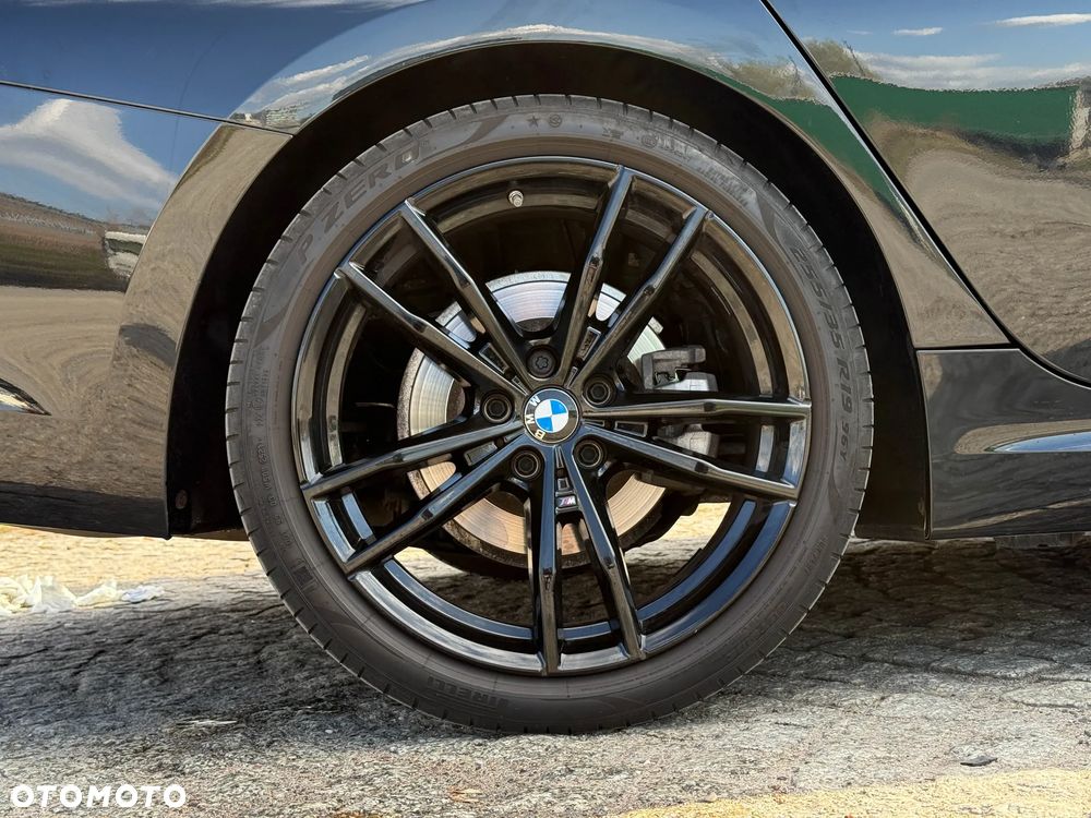 BMW Seria 3 320d xDrive M Sport Shadow - 29