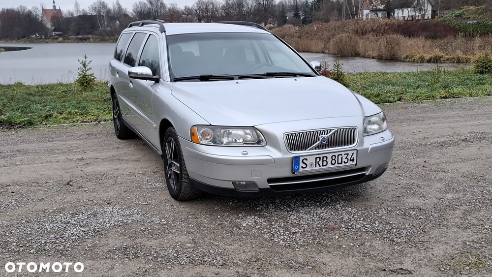 Volvo V70 2.4 Silver Edition - 3