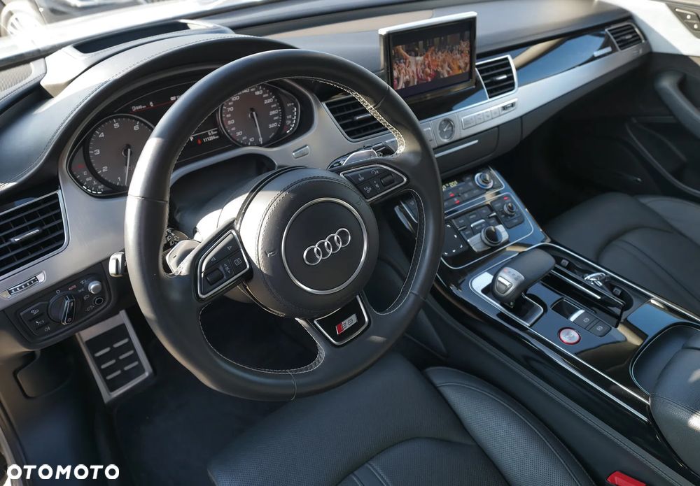 Audi S8 Plus - 21
