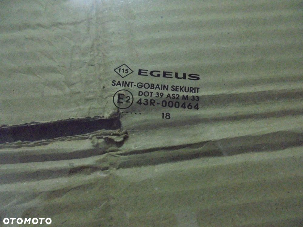 SZYBA PRAWA DUŻA RENAULT TRAFIC 2014-2019 OPUSZCZANA - 2