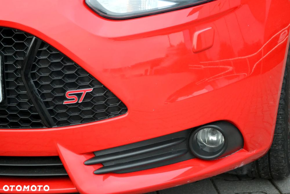Ford Focus 2.0 EcoBoost ST mit Leder-Exclusiv-Paket - 12