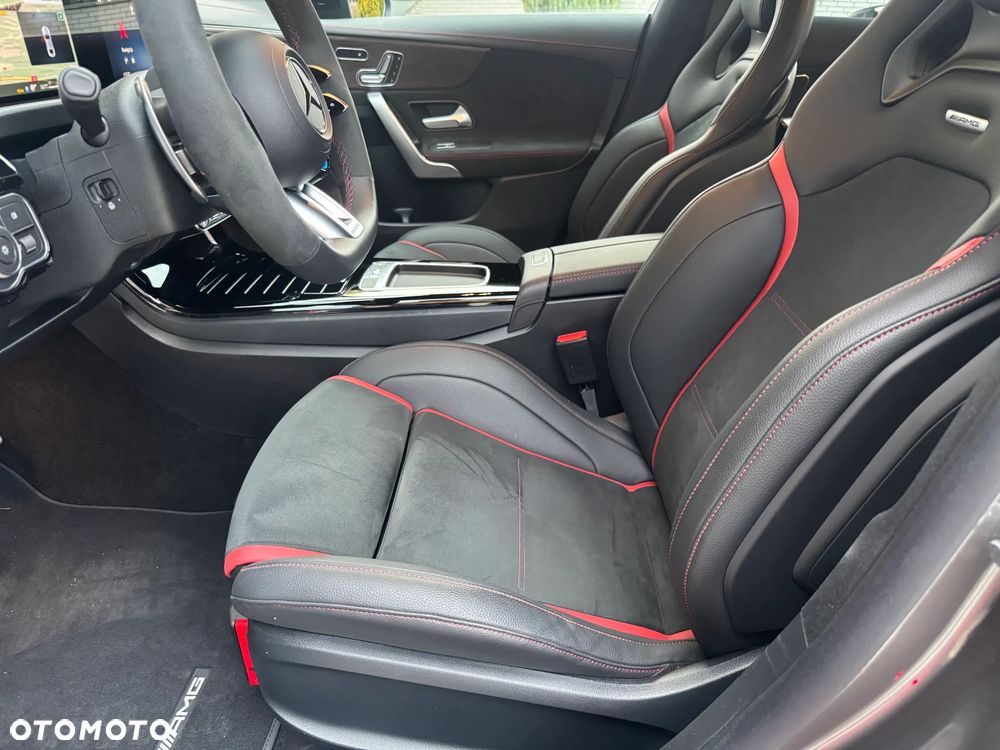 Mercedes-Benz CLA AMG 45 S 4-Matic+ 8G-DCT - 21