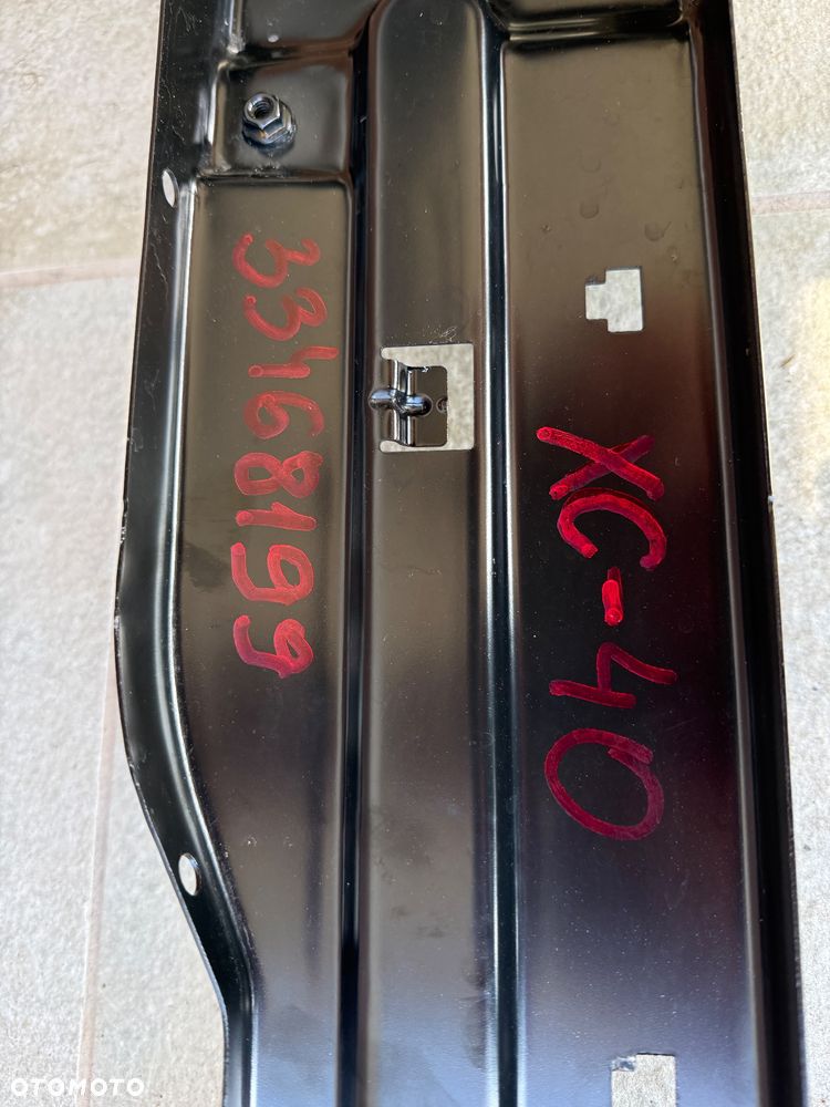 Pas przedni górny Volvo XC-40 II - 5