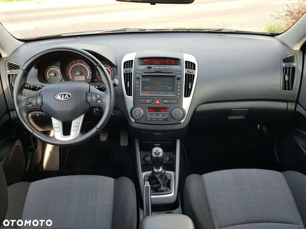 Kia Ceed 1.4 CVVT Spirit - 12