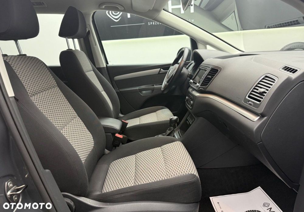 Volkswagen Sharan 2.0 TDI DSG BlueMotion Technology Trendline - 18