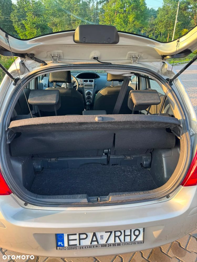 Toyota Yaris 1.0 Luna A/C - 24