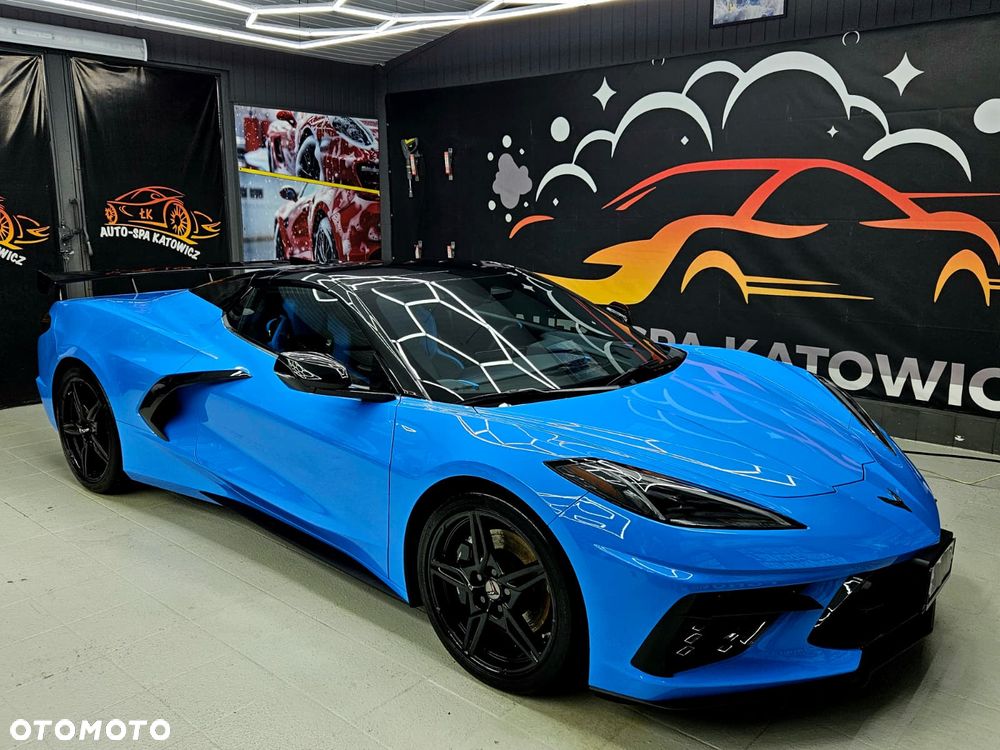 Chevrolet Corvette - 12