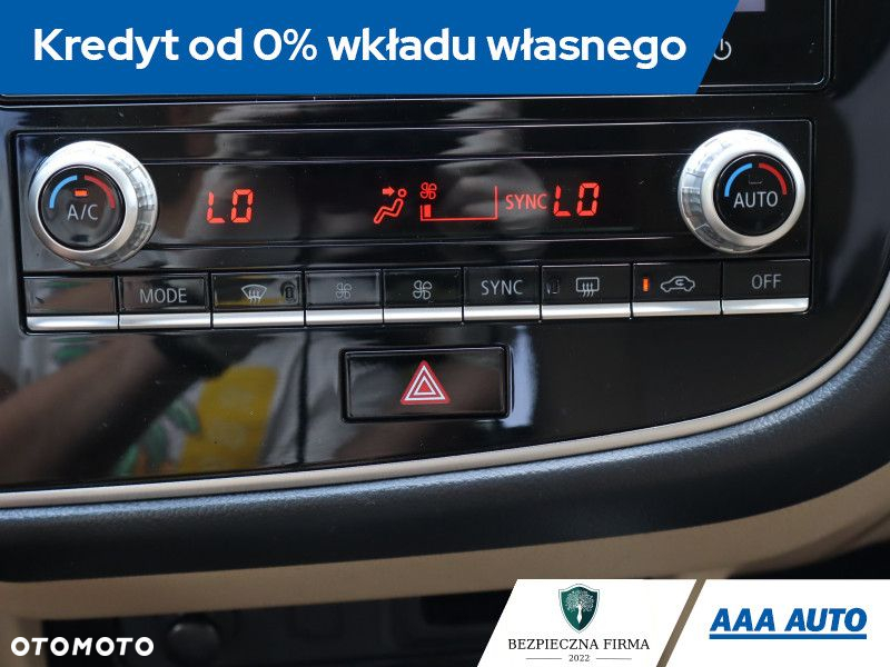 Mitsubishi Outlander - 13