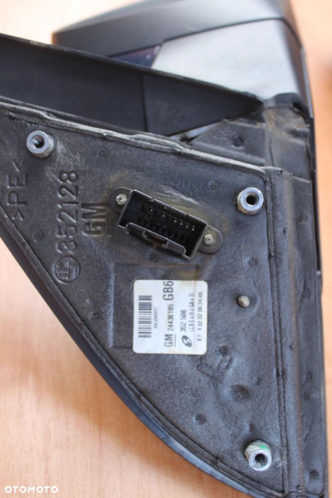 LUSTERKO PRAWE ZEWNĘTRZNE OPEL VECTRA C 10 PINÓW EUROPA Z20H - 7