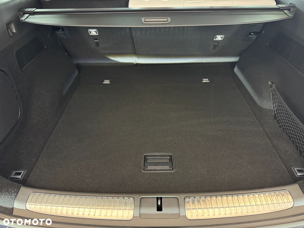 XPeng G9 94.6 kWh AWD Performance - 13