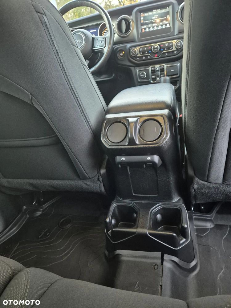 Jeep Wrangler Unlimited 3.6 Automatik X - 17