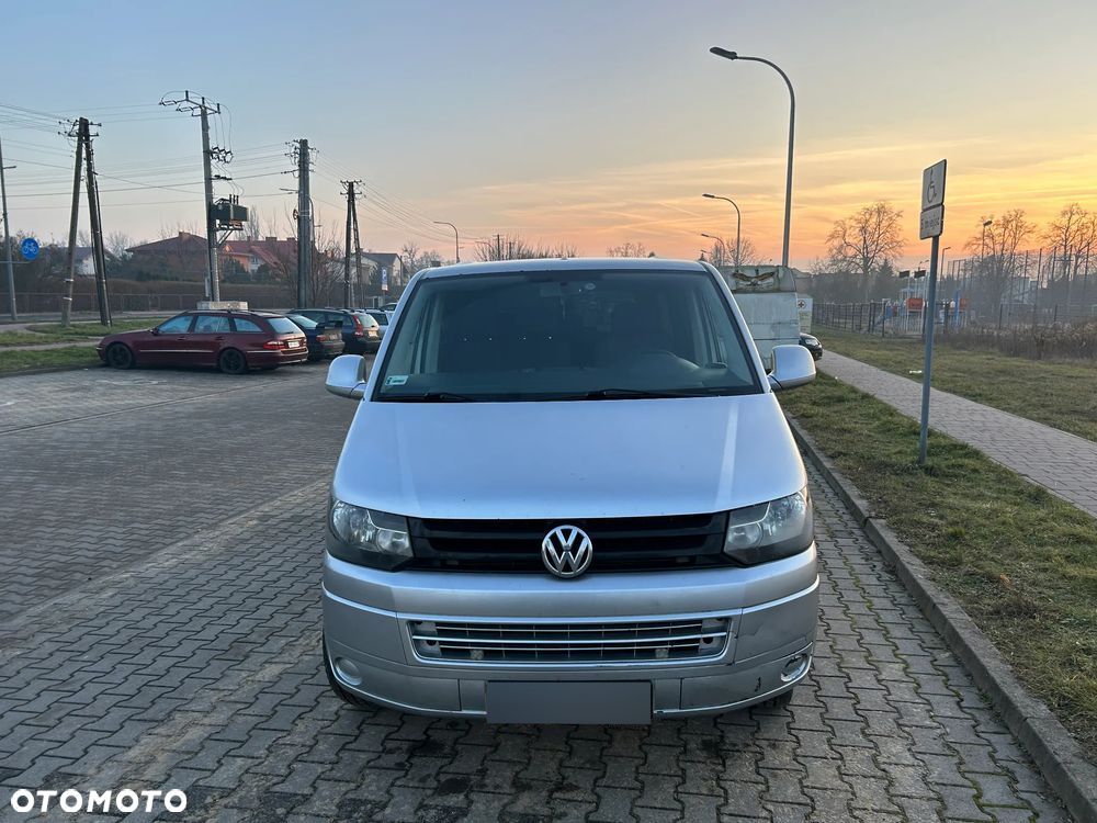 Volkswagen Caravelle - 6