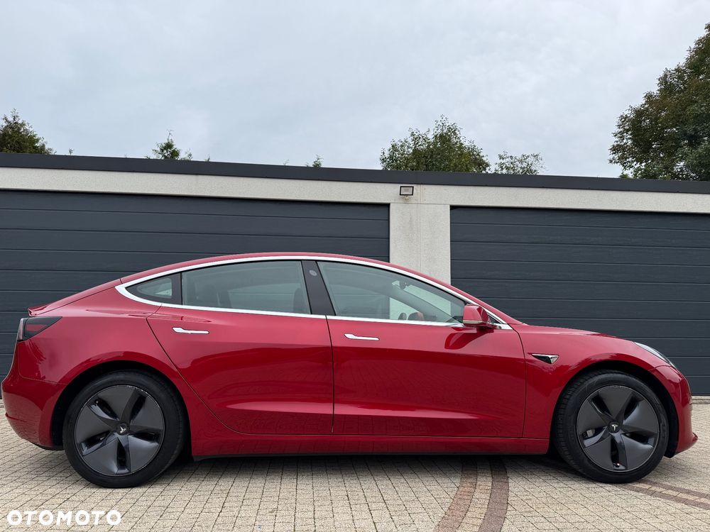 Tesla Model 3 - 16