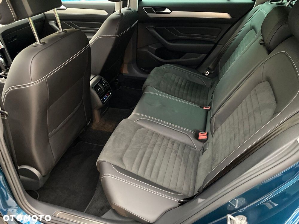 Volkswagen Passat Variant - 11