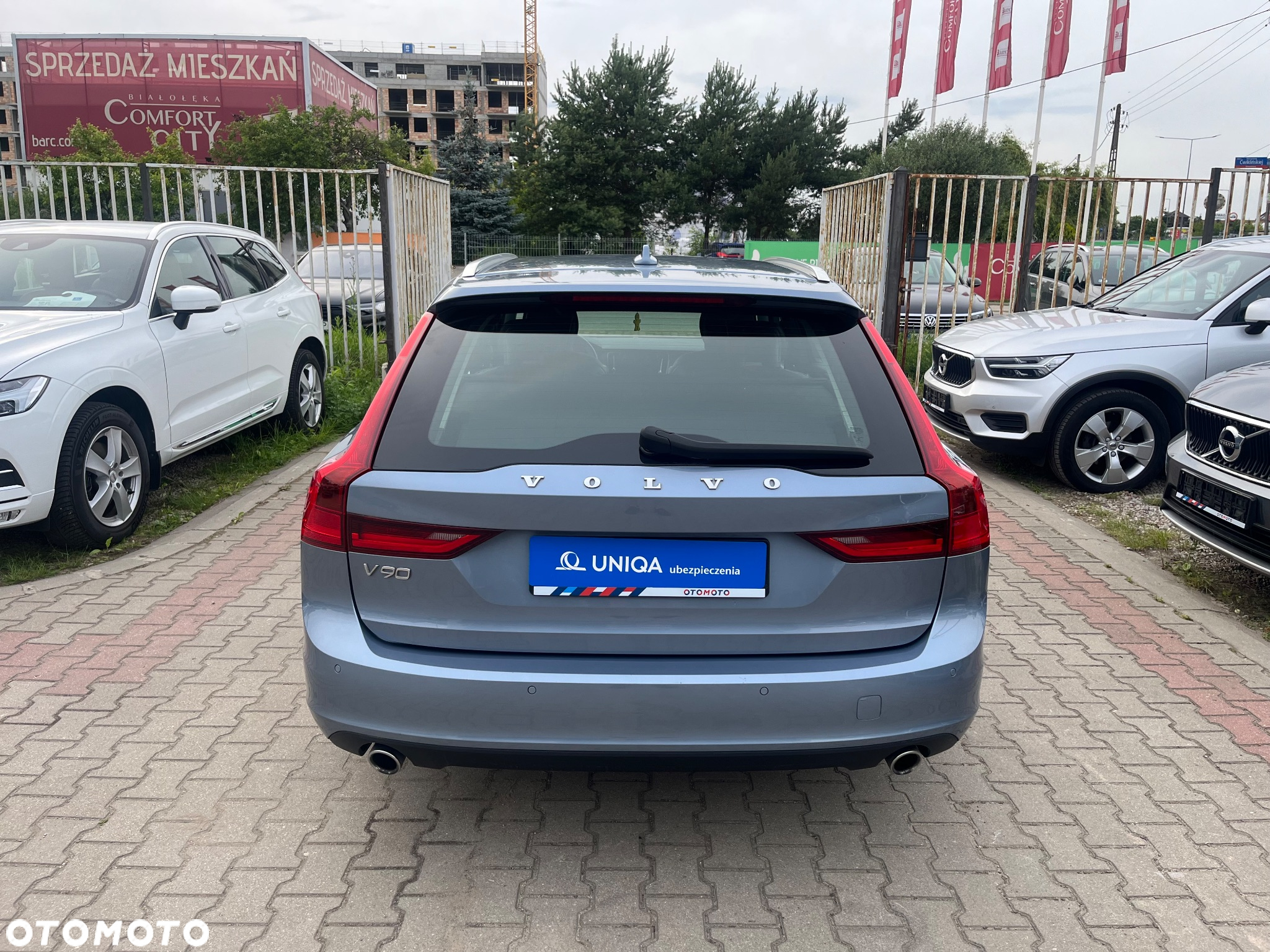 Volvo V90 D4 SCR Momentum Pro - 5