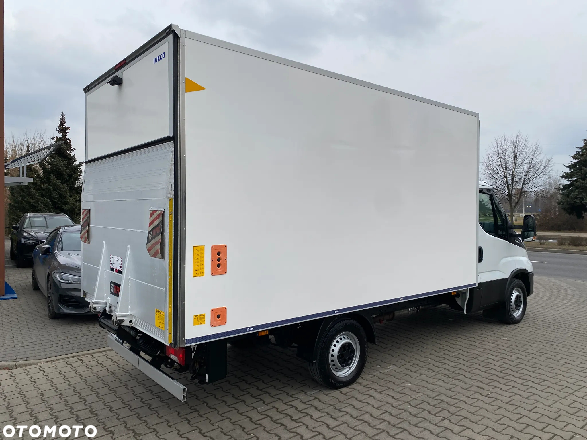 Iveco DAILY 35-160 HI-MATIC KONTENER 8 EUROPALET WINDA ZEPRO - 11