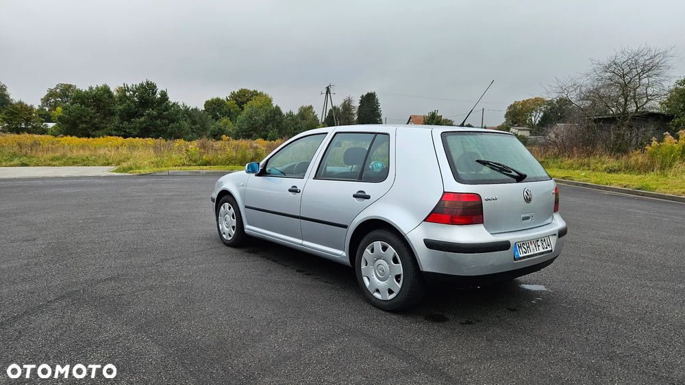Volkswagen Golf 1.6 Edition - 21