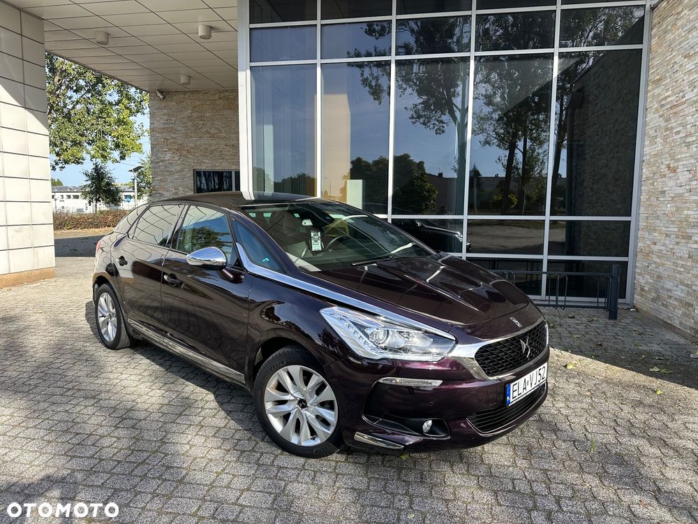 DS Automobiles DS 5 - 10