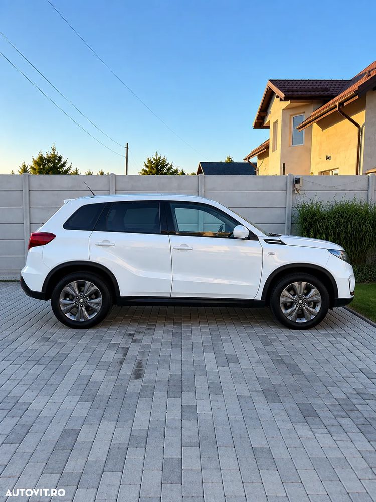 Suzuki Vitara 1.4 Boosterjet AllGrip MHEV Passion - 3