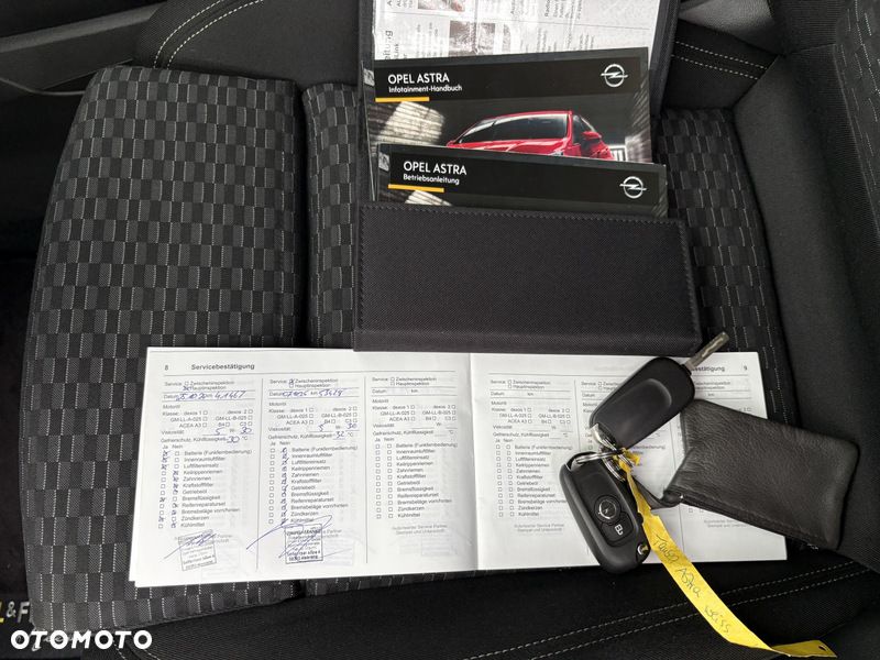 Opel Astra 1.4 Turbo Innovation - 24