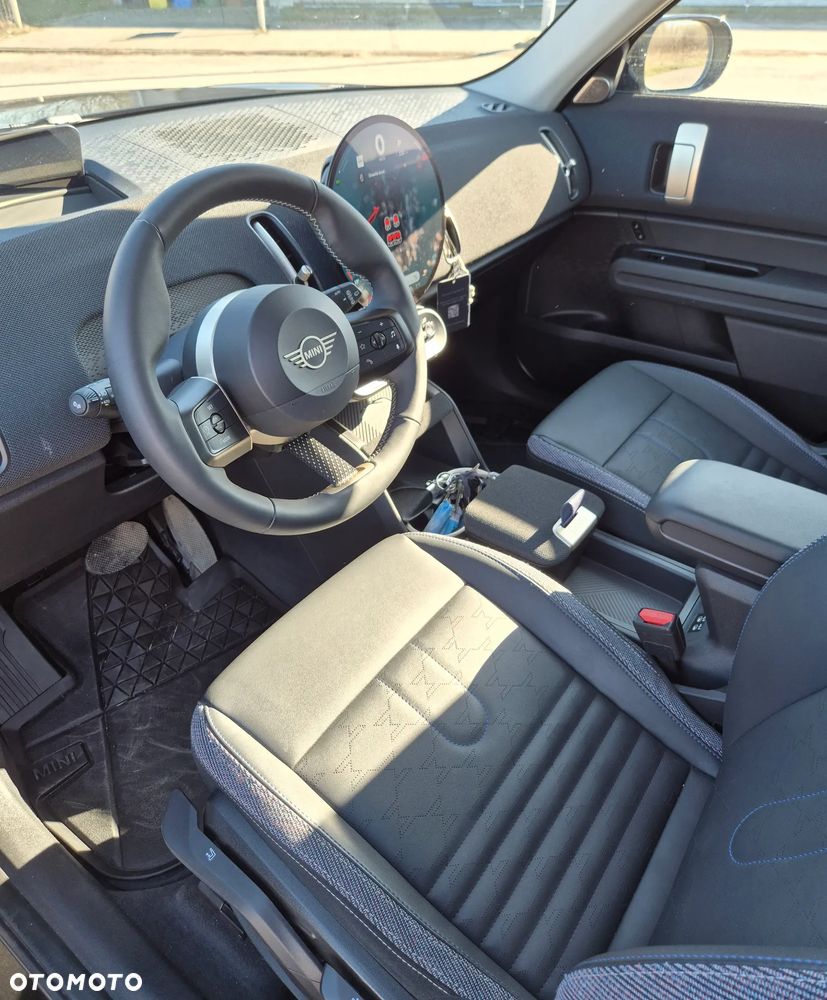 MINI Countryman S ALL4 Classic Trim - 8