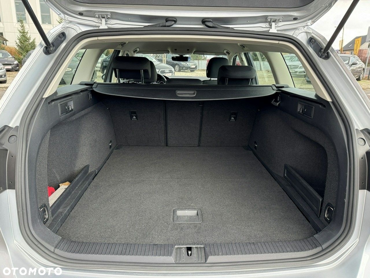 Volkswagen Passat - 26