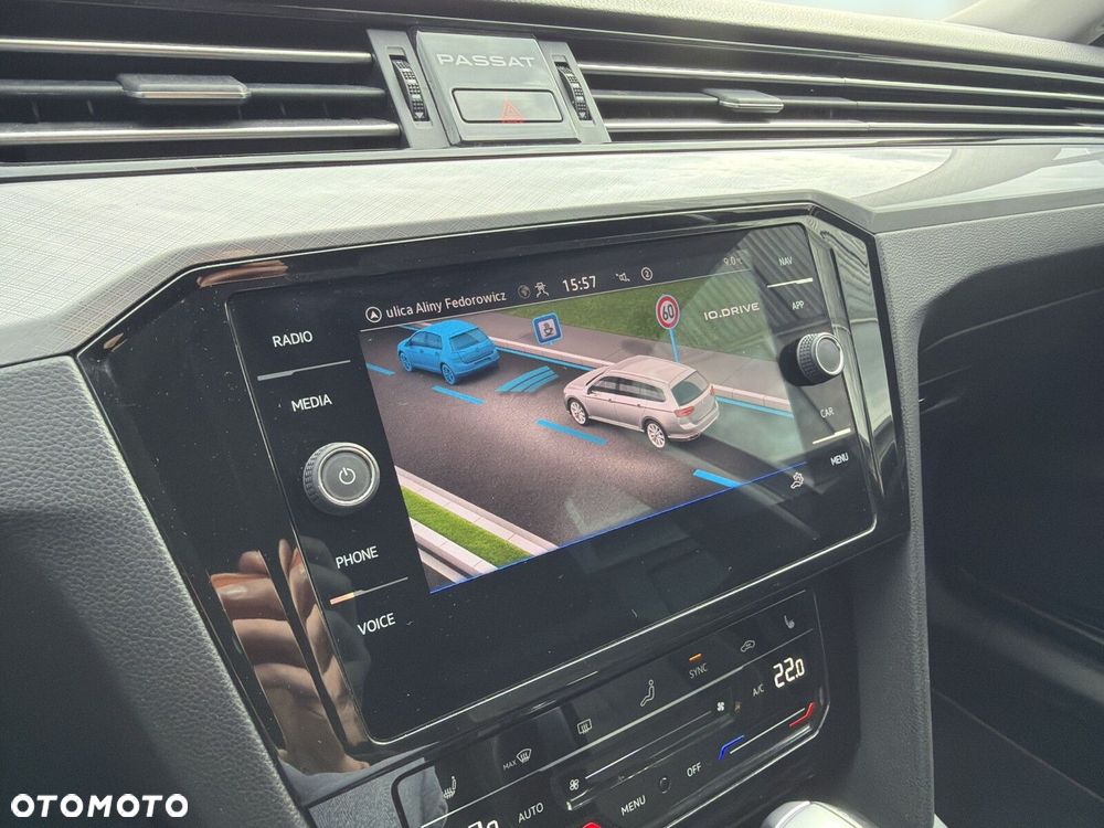 Volkswagen Passat - 27