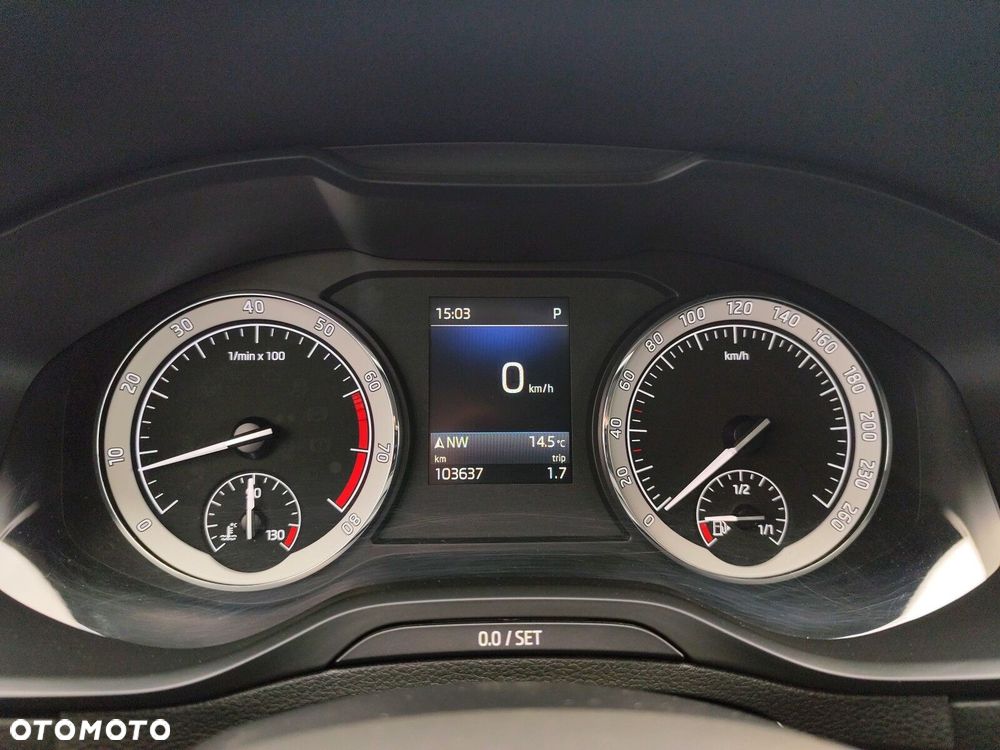 Skoda Karoq 1.5 TSI ACT 4x2 Style DSG - 22