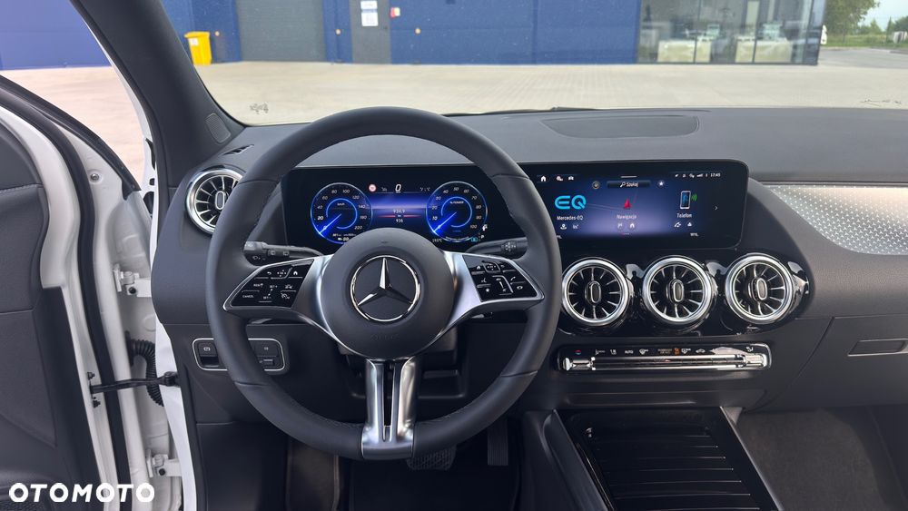 Mercedes-Benz EQA - 15