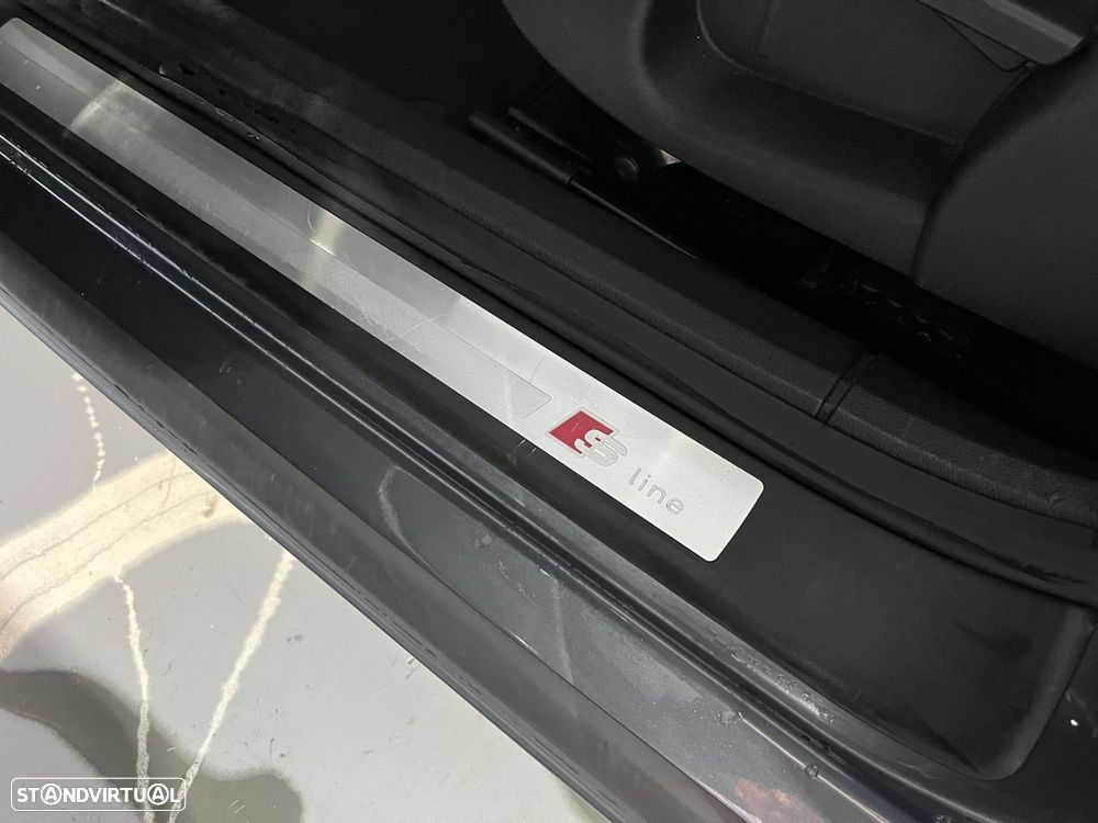 Audi A4 2.0 TDI S-line - 25
