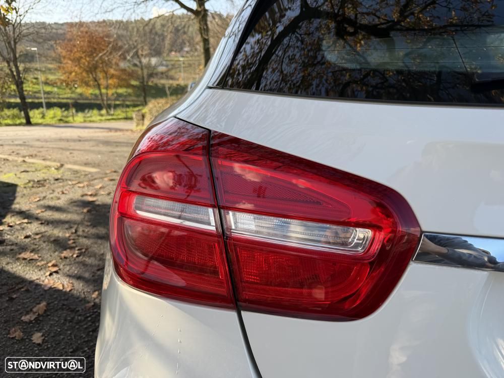 Mercedes-Benz GLA 180 - 15